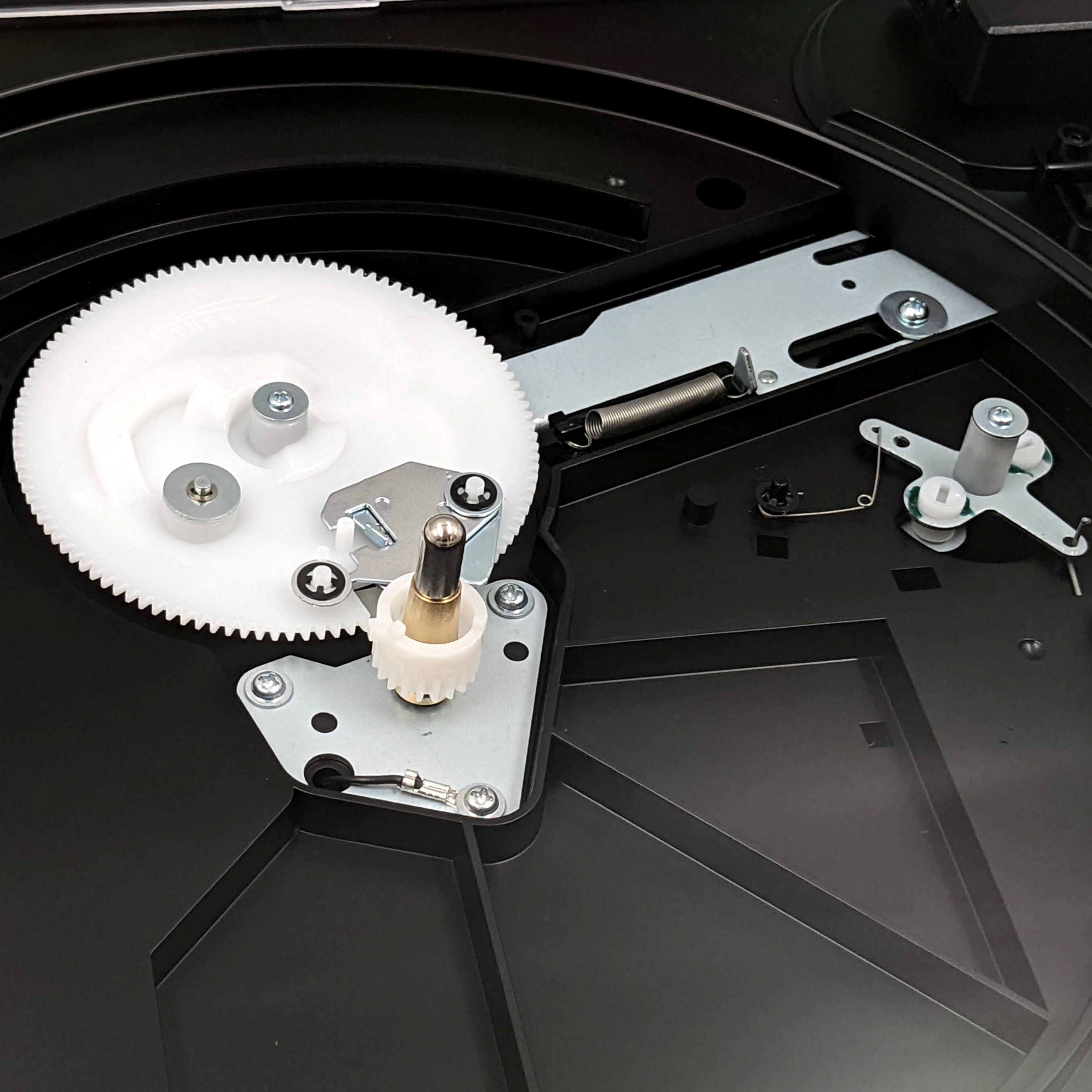 Audio-Technica AT-LP60XBT-BK Fully Automatic Wireless Belt-Drive Turntable